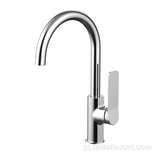 Torneira de cozinha de alça única de latão